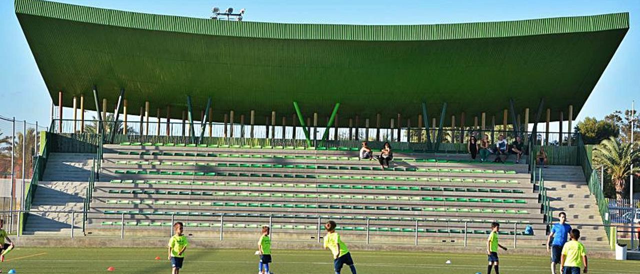 Torrevieja ha abierto el plazo de las escuelas deportivas . | JOAQUÍN CARRIÓN