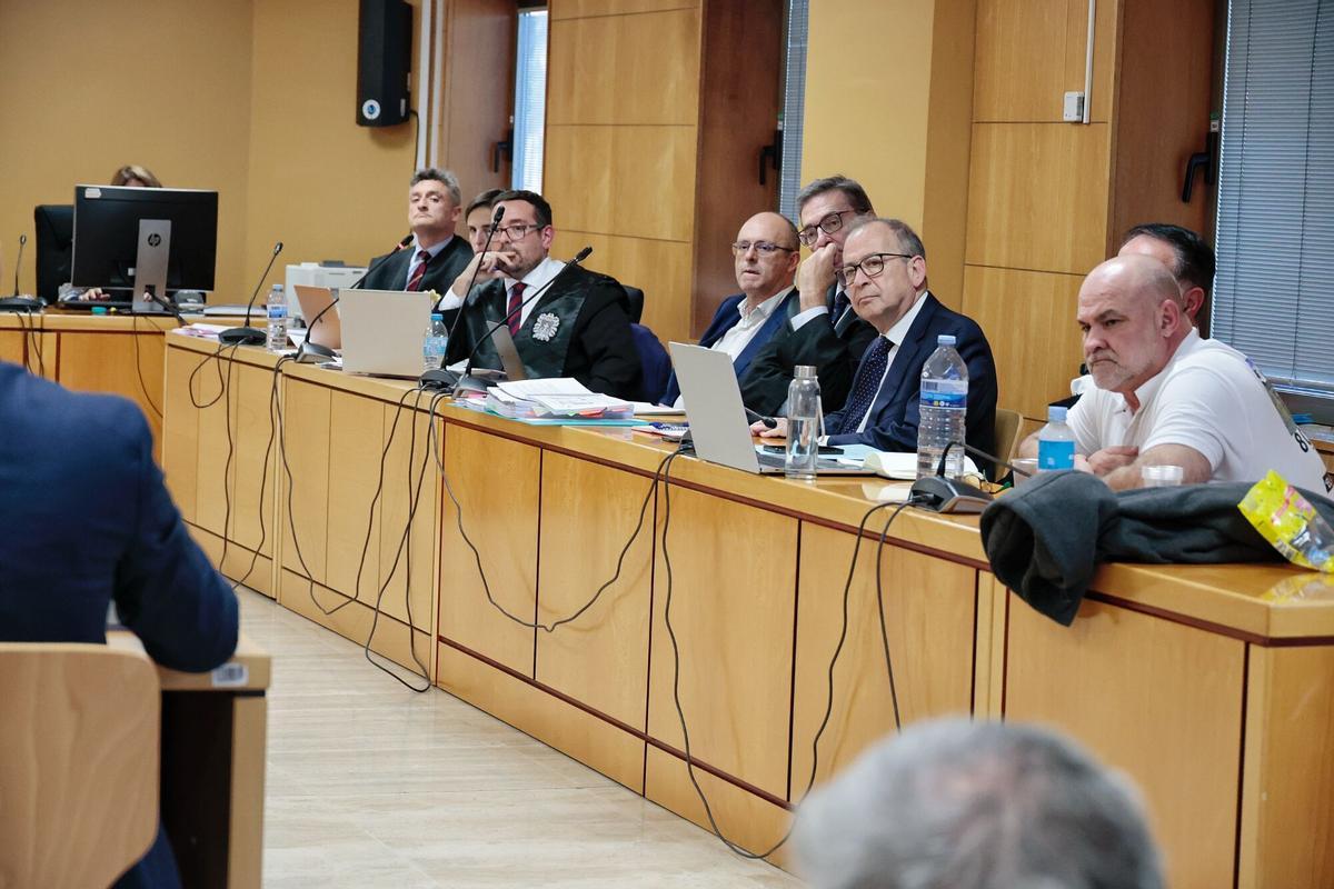 Juicio por una separata  del Caso Mediador