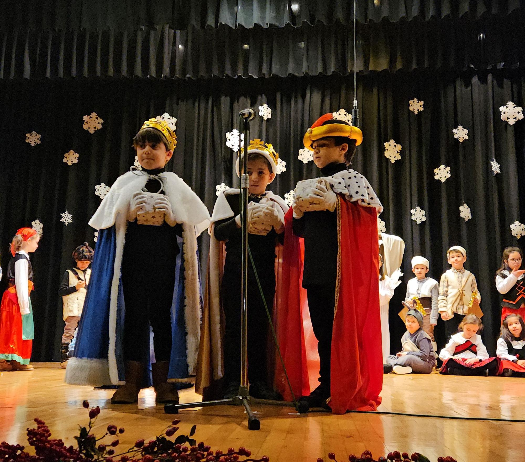 Navidad en Benavente: Creatividad, trabajo en equipo y mucha diversión en el San Vicente de Paúl