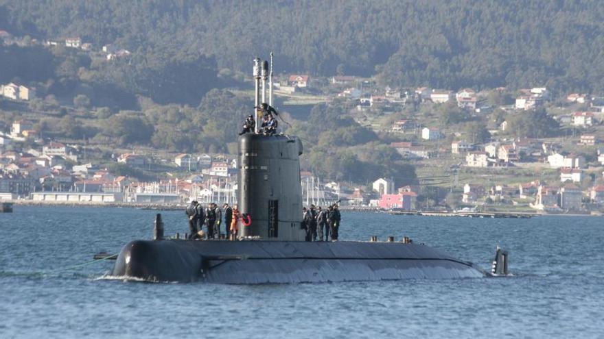 &quot;Mistral&quot;, el submarino para formar oficiales de la Armada recala en Marín