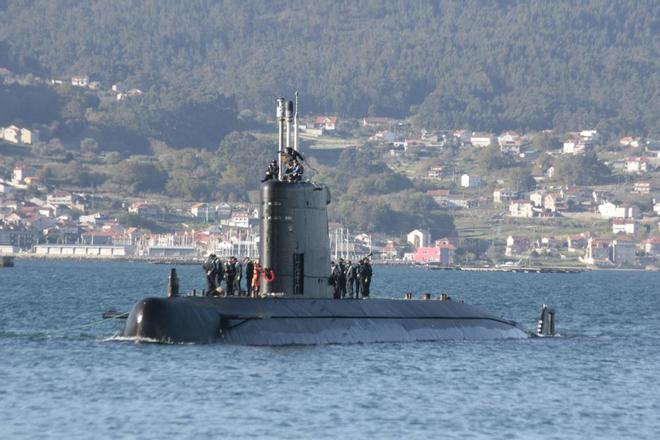 "Mistral", el submarino para formar oficiales de la Armada recala en Marín