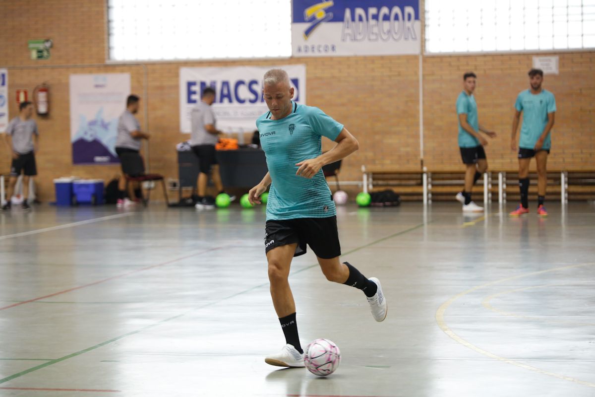 La primera sesión en pista del Córdoba Futsal en imágenes