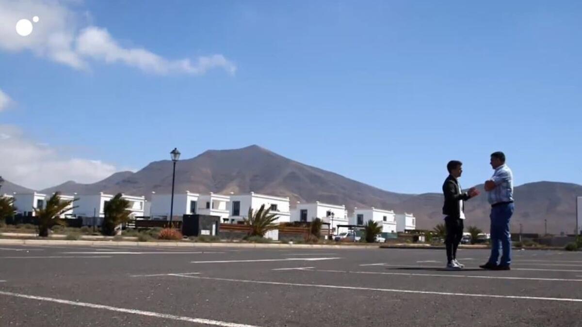 Urbanización Las Sabinas en Playa Blanca (Yaiza) en el reportaje &#039;Okupas de lujo&#039; del programa &#039;En el punto de mira&#039; de Cuatro.