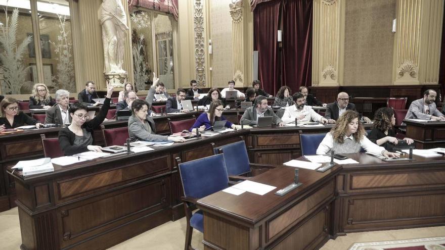 El Parlament balear suspende toda su actividad debido al estado de alarma por el coronavirus