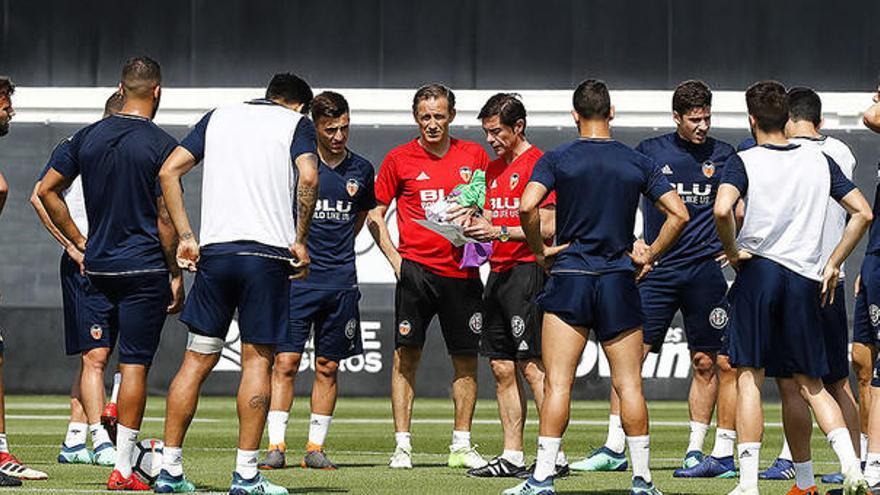 Kondogbia y Andreas Pereira trabajan al margen del grupo