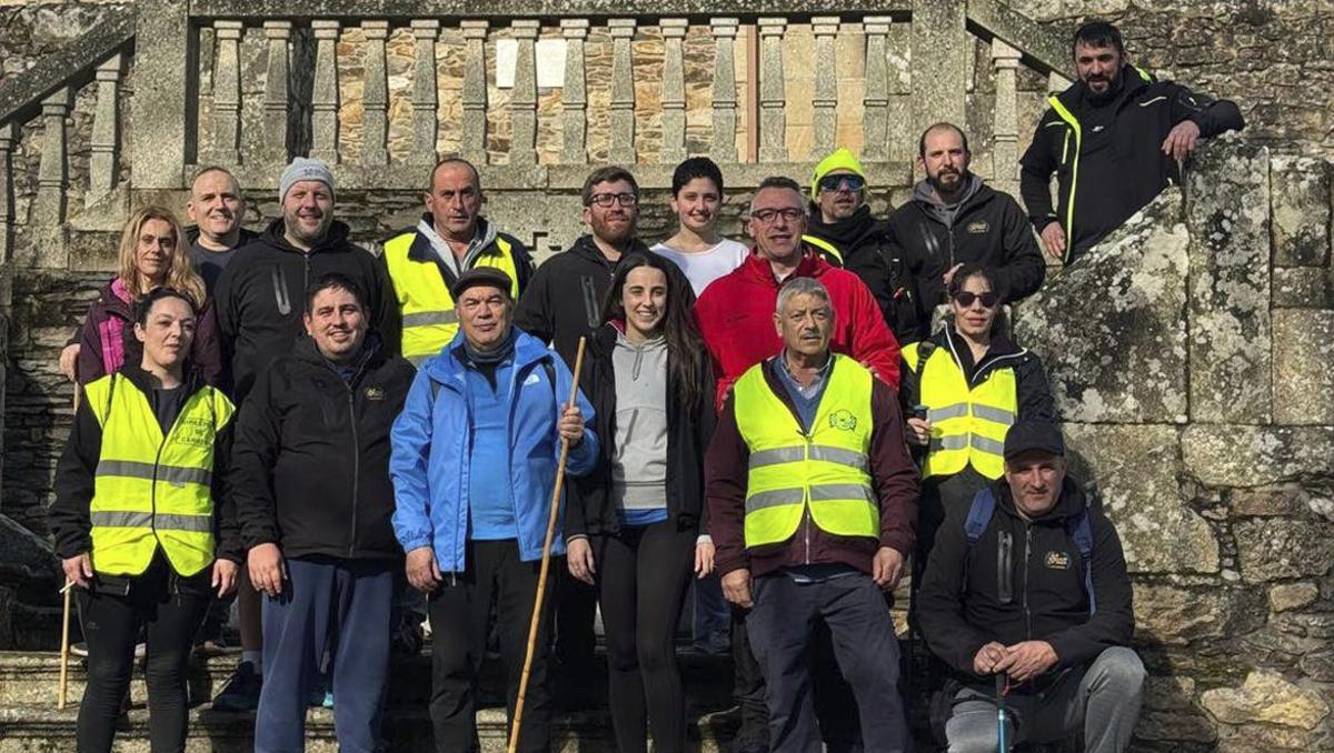 La Escudería Lalín Deza peregrina a O Corpiño