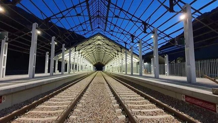 El Gobierno estudiará la conexión ferroviaria entre Canfranc y el Corredor Mediterráneo (sin parar en Zaragoza)