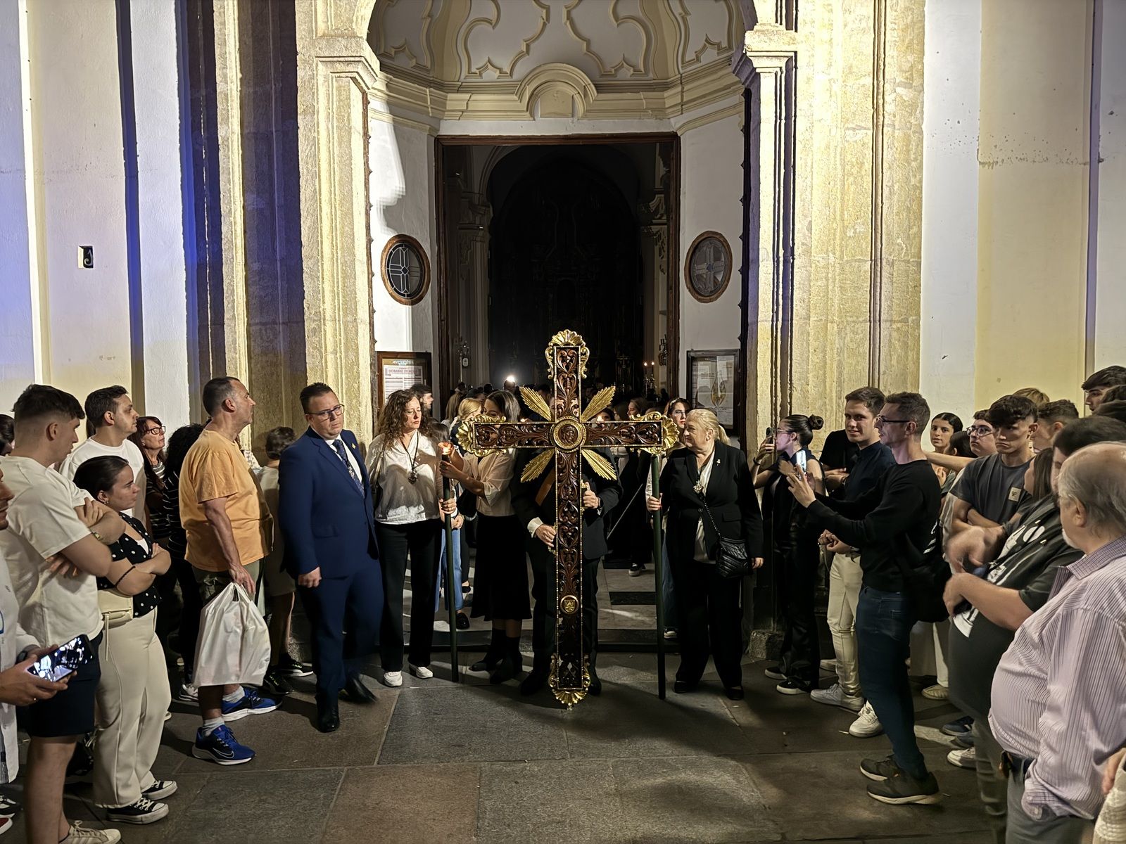 El traslado de Nuestro Padre Jesús de los Afligidos, en imágenes