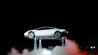 Elon Musk presenta el coche "volador" de Tesla: posee propulsores que le permiten despegar del suelo