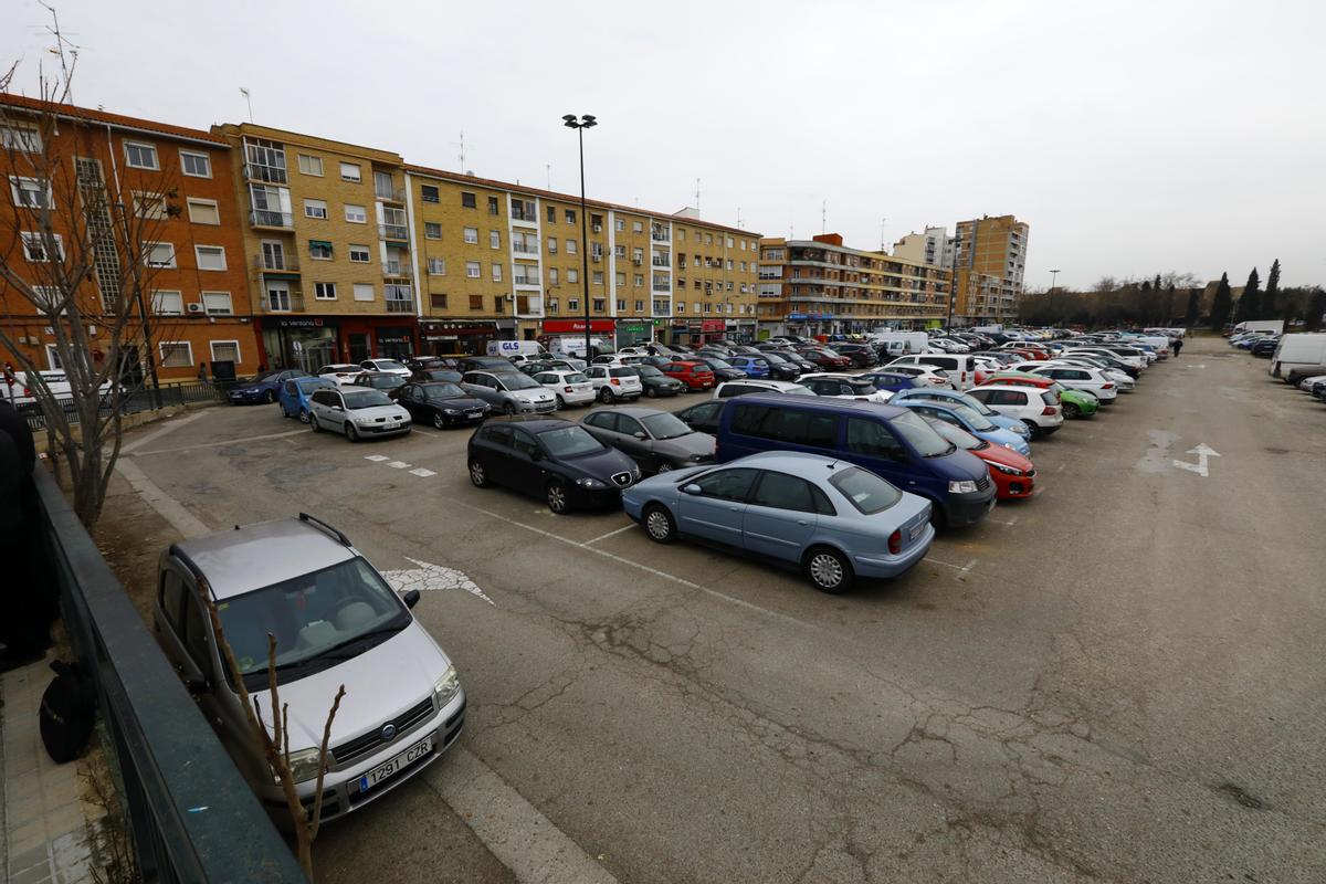 Parking de la calle Embarcadero en el barrio de Casablanca