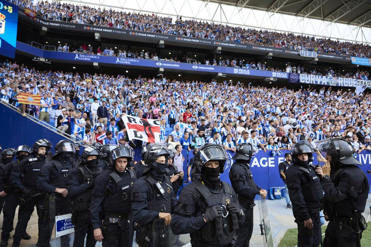 El Espanyol supera al Oviedo y vuelve a Primera División