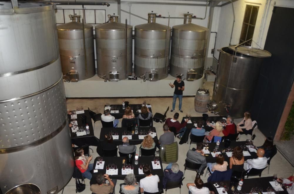 Roqueta celebra els 30 anys de verema del celler Abadal