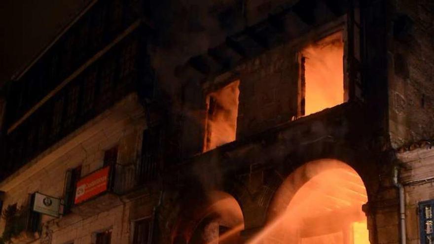 Incendio ocurrido en febrero pasado en A Ferrería. // Rafa Vázquez