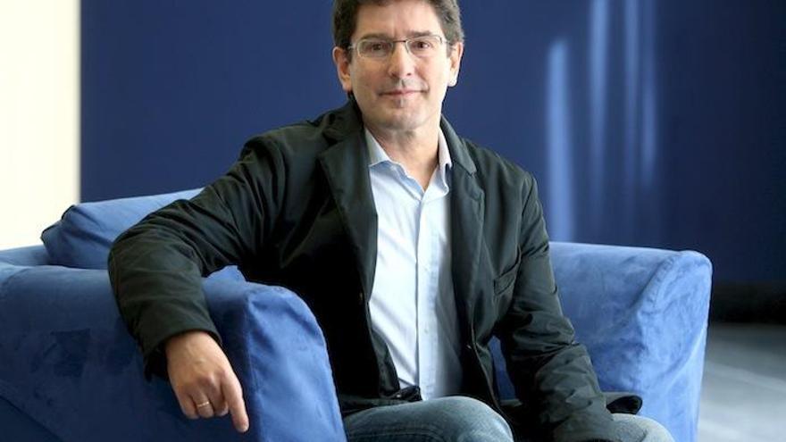El autor malagueño Emilio Calderón