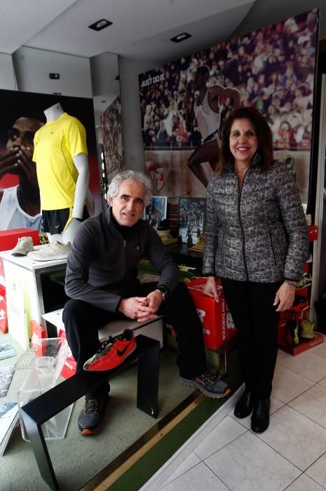 Paco Master y su mujer, de Master Sport, echan el cierre de la tienda