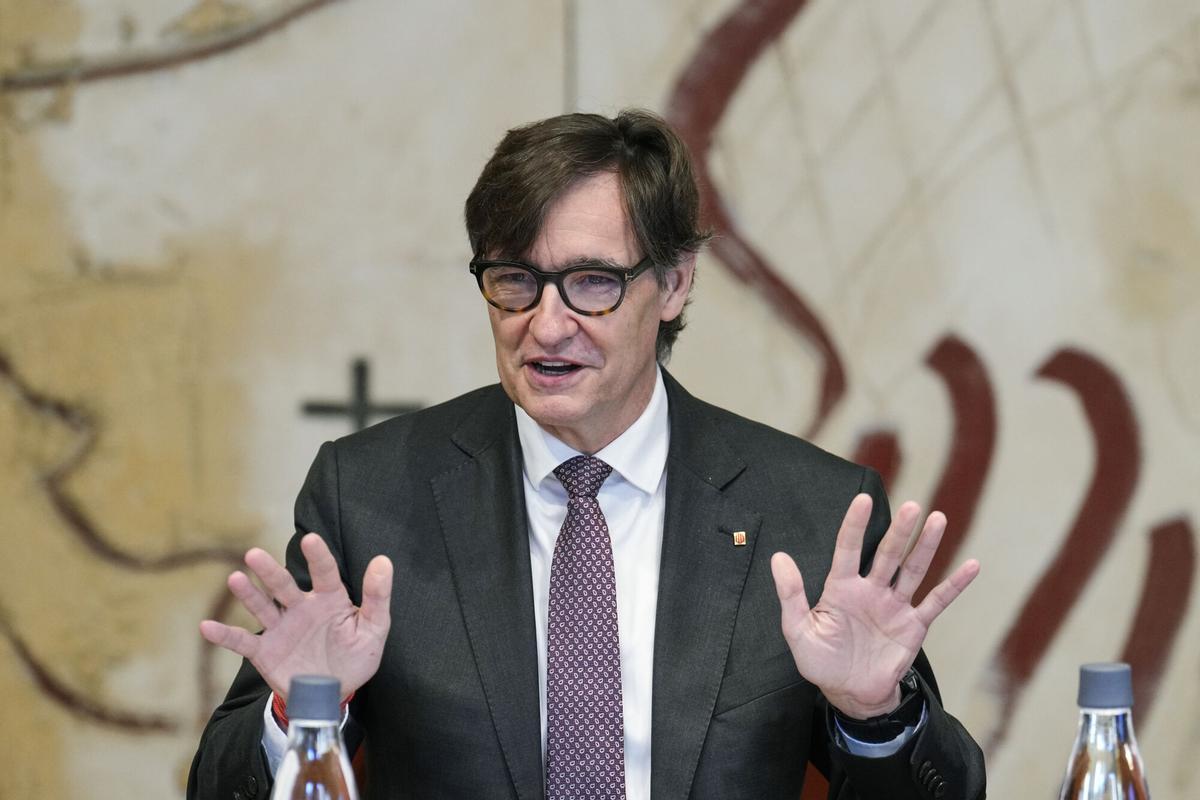 El president de la Generalitat, Salvador Illa, durante una reunión del Govern.