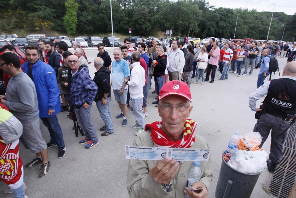 Cues a Montilivi per aconseguir les últimes entrades del Girona-Osasuna