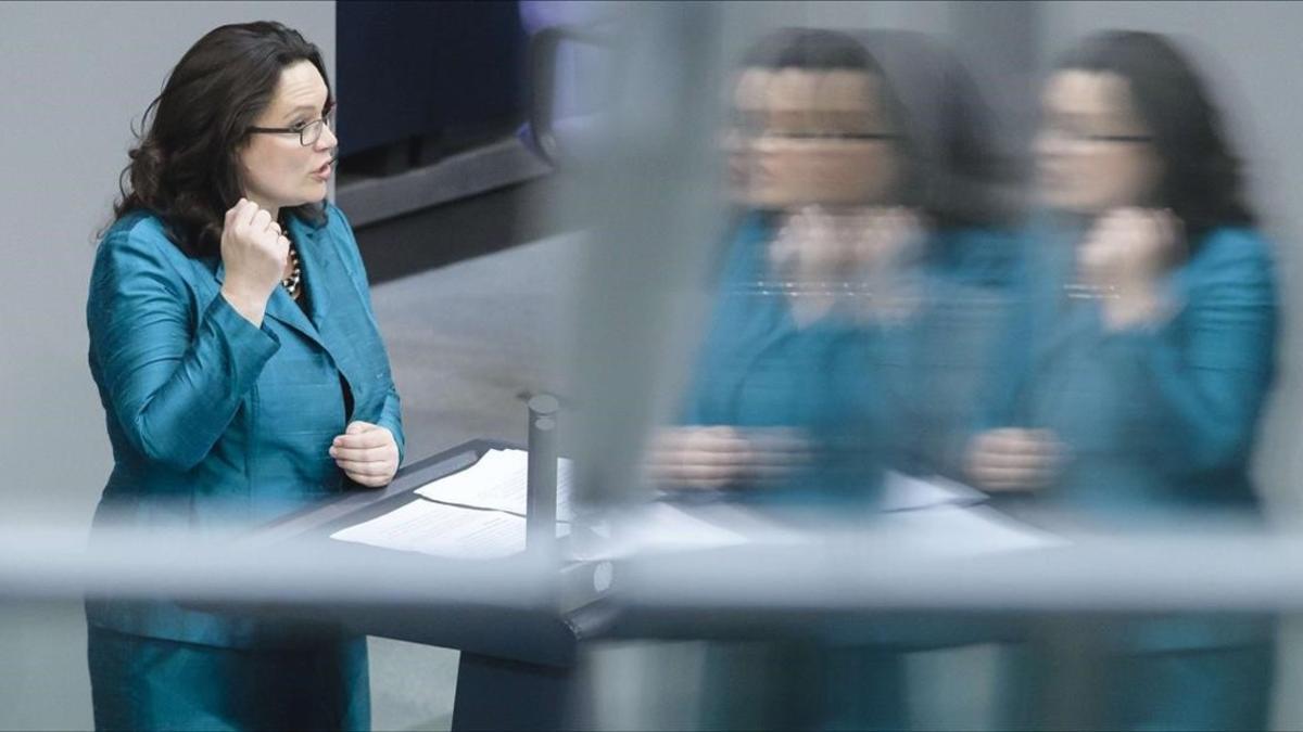 Andrea Nahles, ministra alemana de Trabajo, interviene en un pleno del Bundestag, en julio del 2014, en Berlín.