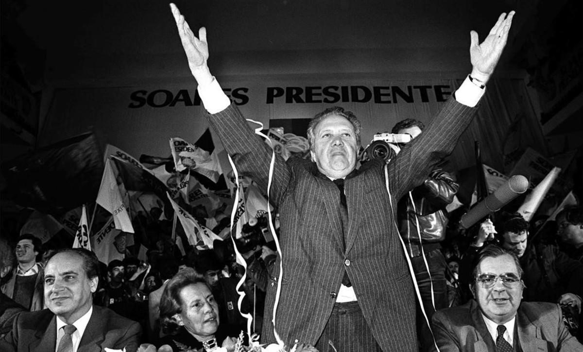 Mário Soares, durante un acto político celebrado en febrero de 1986.