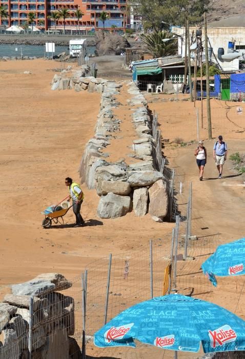 El fuerte oleaje pone de nuevo en jaque a los vecinos de la Playa de Tauro