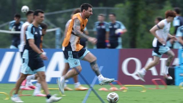 Leo Messi, durant l’entrenament d’Argentina, ahir a Atlanta. | THOMAS COEX / AFP