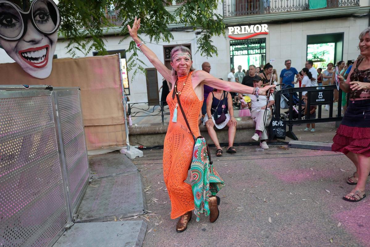 Todas las imágenes de la celebración del Flower Power de las Festes de la Terra