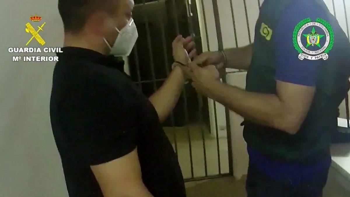 La Guardia Civil detiene en Barcelona a un ex policía colombiano acusado del homicidio de una mujer