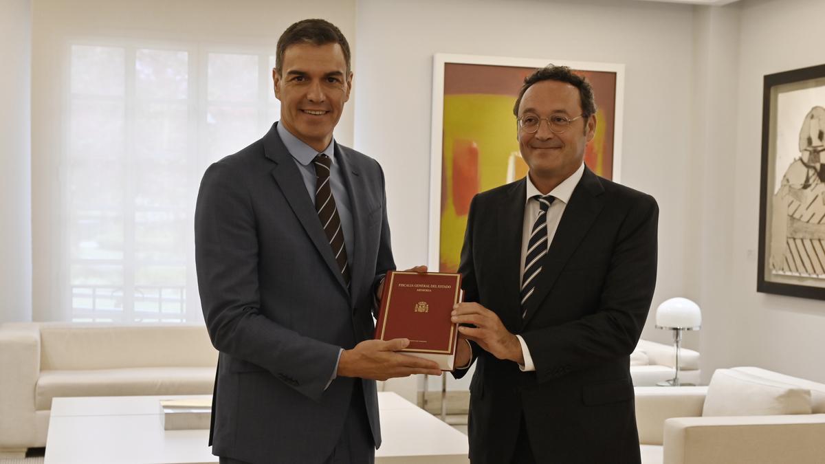 Pedro Sánchez se reúne con el Fiscal General del Estado