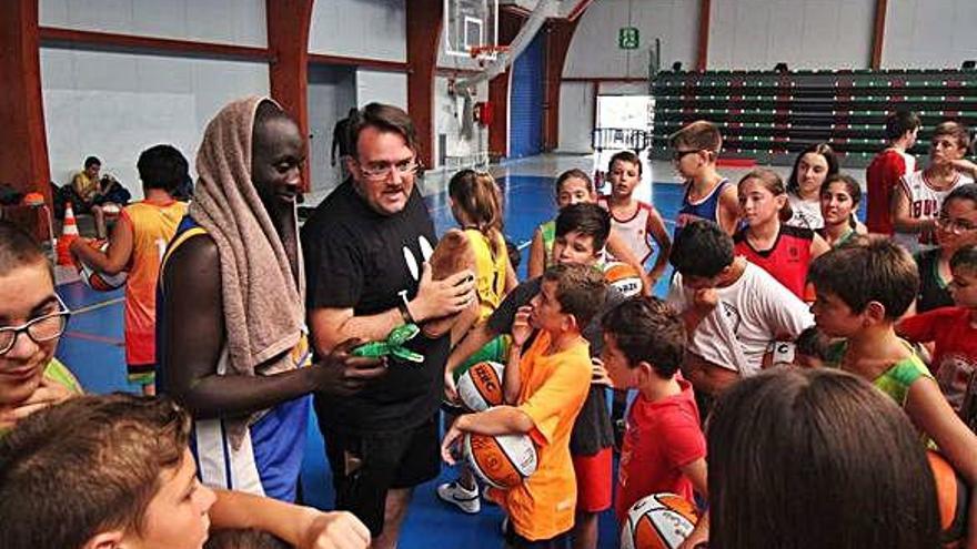 Toni Fontcuberta ha organitzat sessions de risobasket des d&#039;equips sèniors fins a categories inferiors