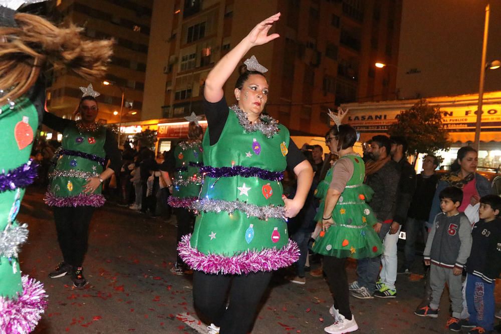 El distrito malagueño, como ya es tradición, adelanta el cortejo de sus majestades los Reyes Magos por las calles Fernández Fermina, Conde del Guadalhorce, Cruz del Humilladero o Camino de San Rafael.