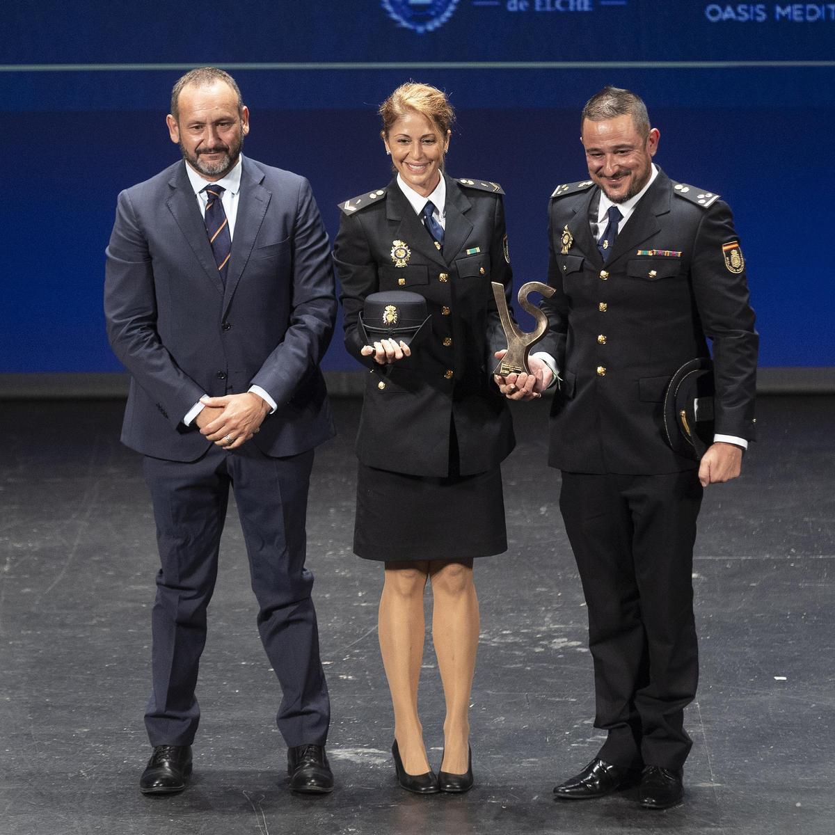 Los galardonados de los I Premios Valor y Servicio recogen sus distinciones: Compromiso con la sociedad Los galardonados de los I Premios Valor y Servicio recogen sus distinciones: Compromiso con la sociedad