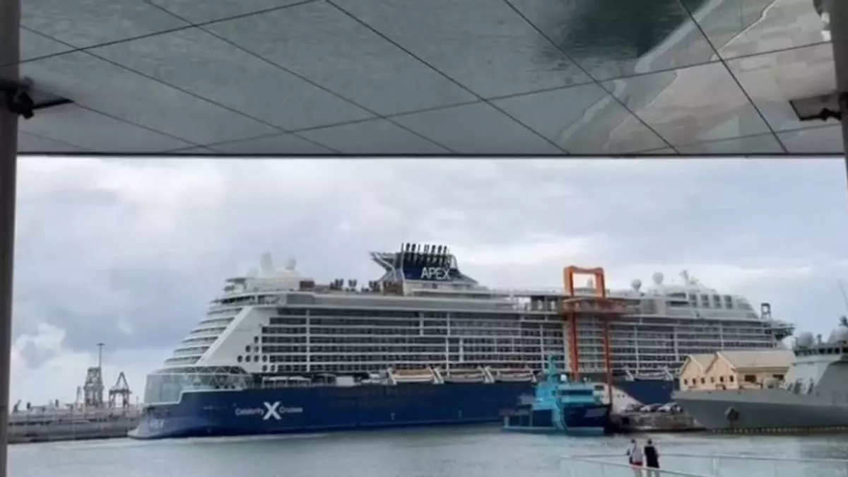 El 'Celebrity Apex' inaugura la temporada alta de cruceros en el Puerto de Las Palmas