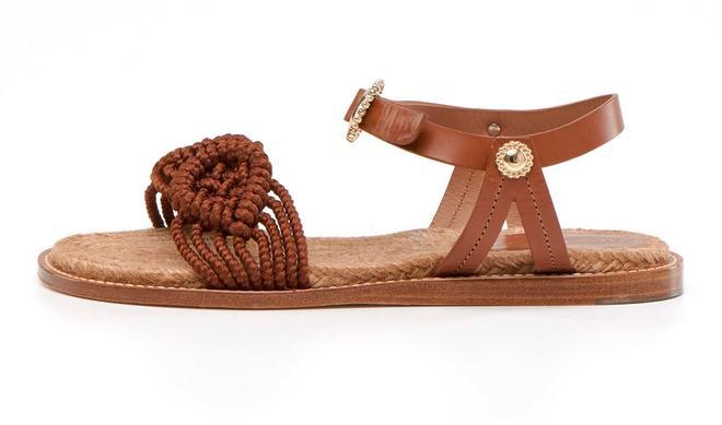 Sandalias planas con detalle joya