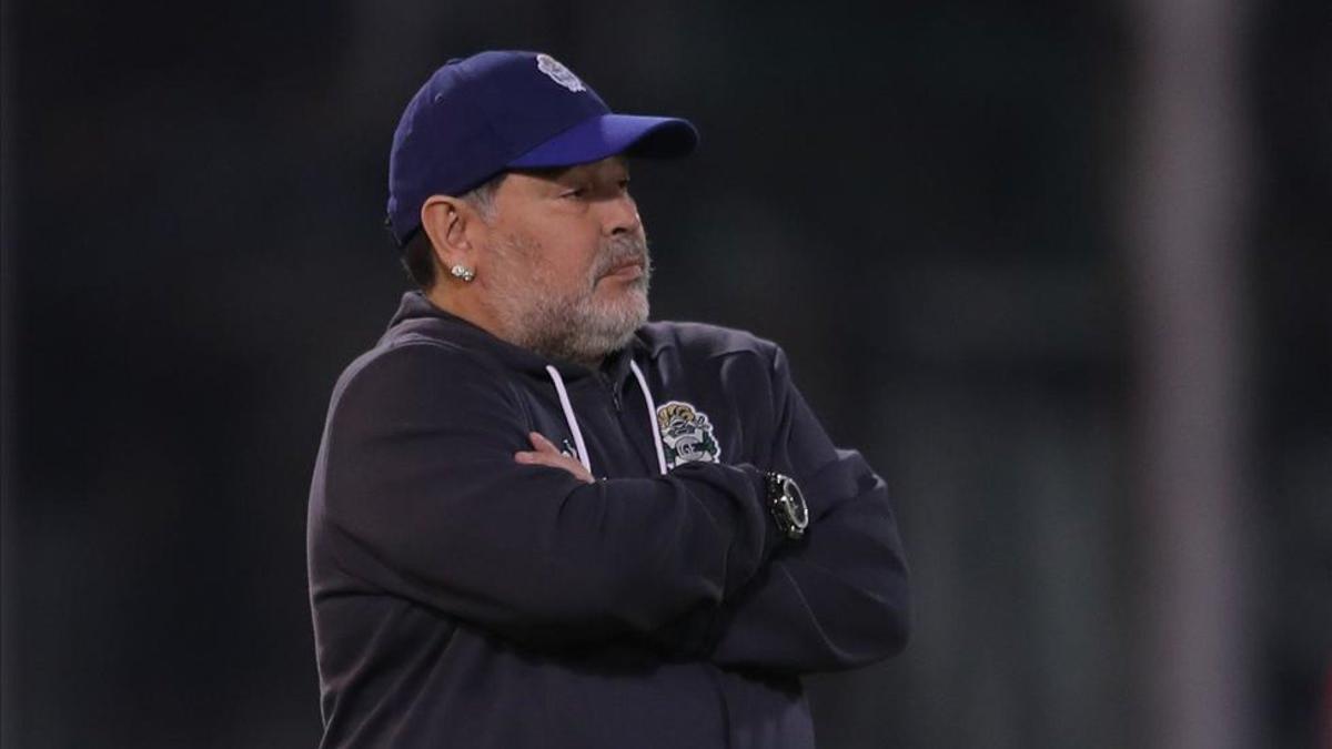 Diego Maradona no ha logrado sumar un punto en la Superliga Argentina