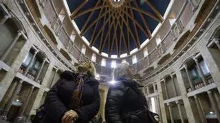 La iglesia de la Laboral "impresiona" a los primeros visitantes que piden "llenarla de contenido": "Es maravillosa, digna de ver"