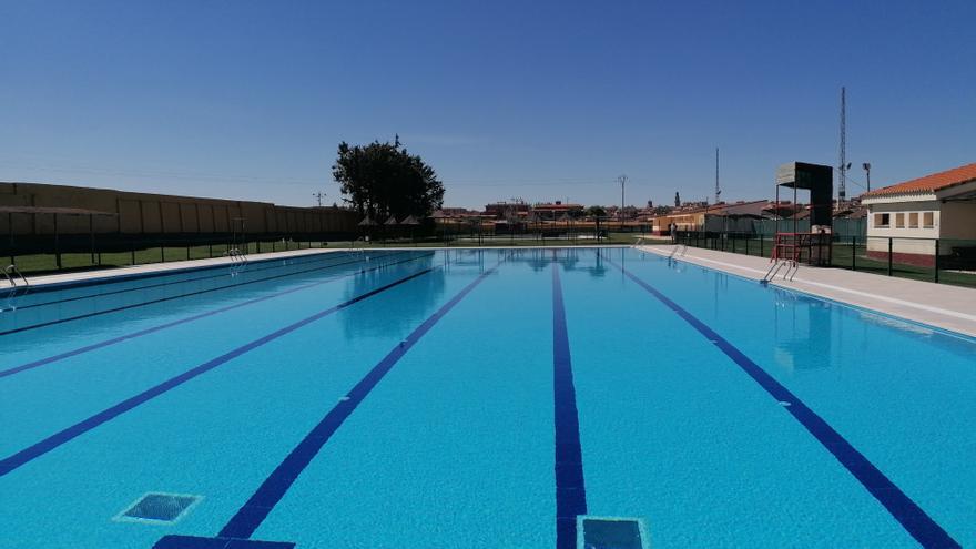 La piscina de Toro, lista para su apertura