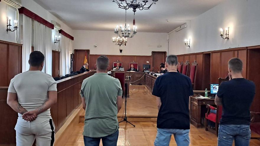 Condenados cuatro jóvenes por vender droga en una casa de Badajoz