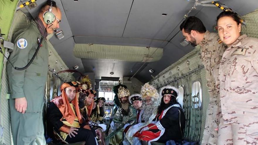 Los Reyes Magos llegarán mañana a Alcantarilla desde el aire junto a militares de la Base Aérea de Alcantarilla, como el año pasado.