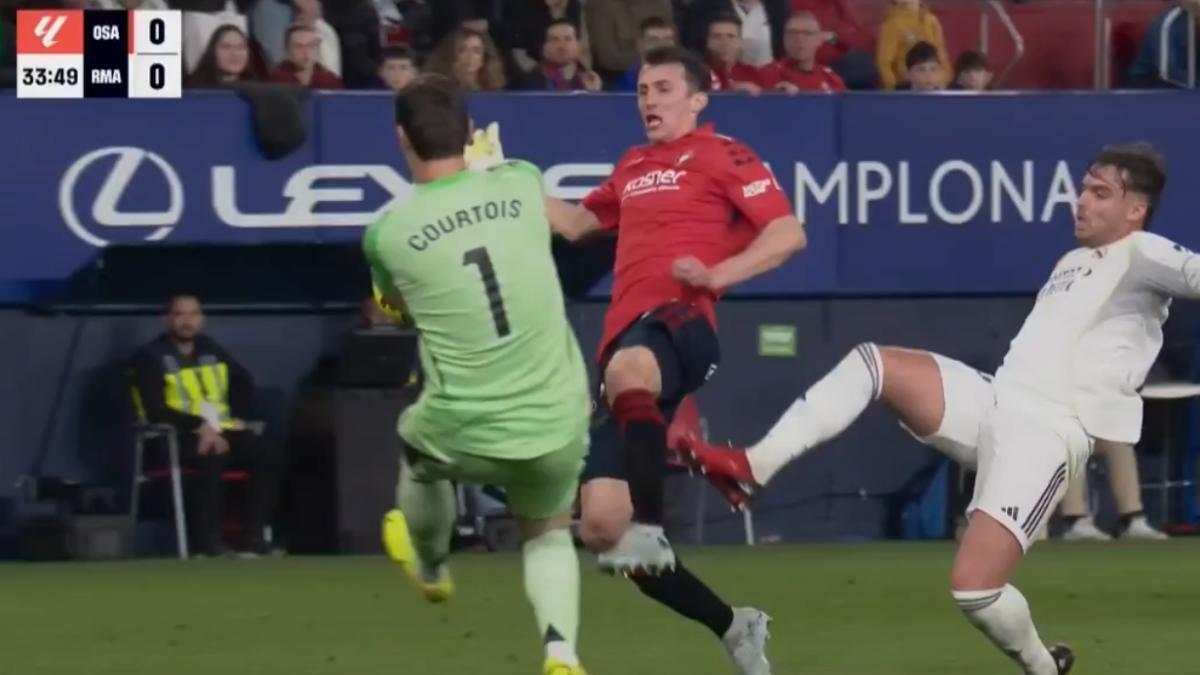 Budimir, en la acción del penalti