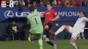 Budimir, en la acción del penalti