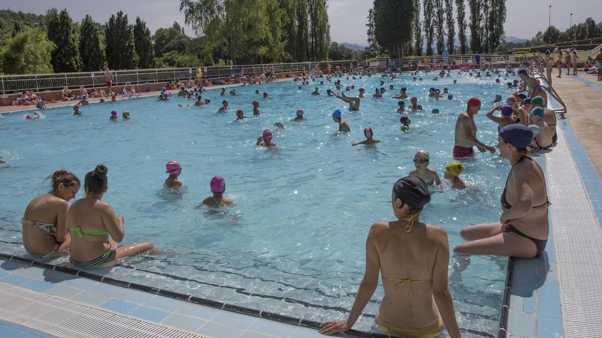 Usuarios de las piscinas de San Lázaro en una imagen de archivo