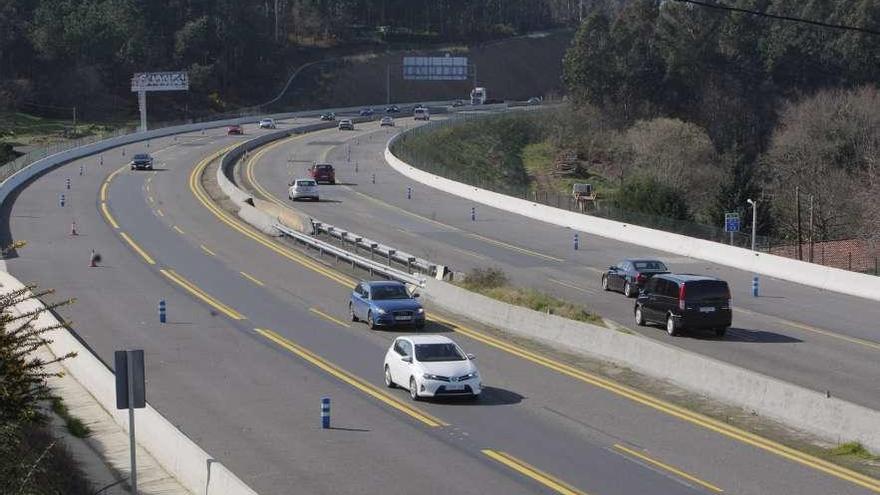 Ampliación de la AP-9 a su paso por Santiago.