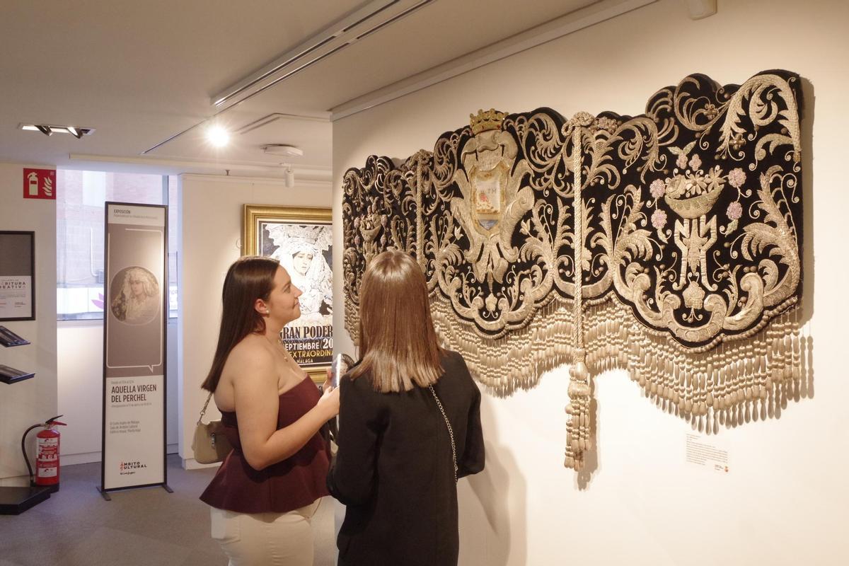 Fotos de la inaguración de la exposición 'Aquella Virgen del Perchel' de la cofradía de la Misericordia