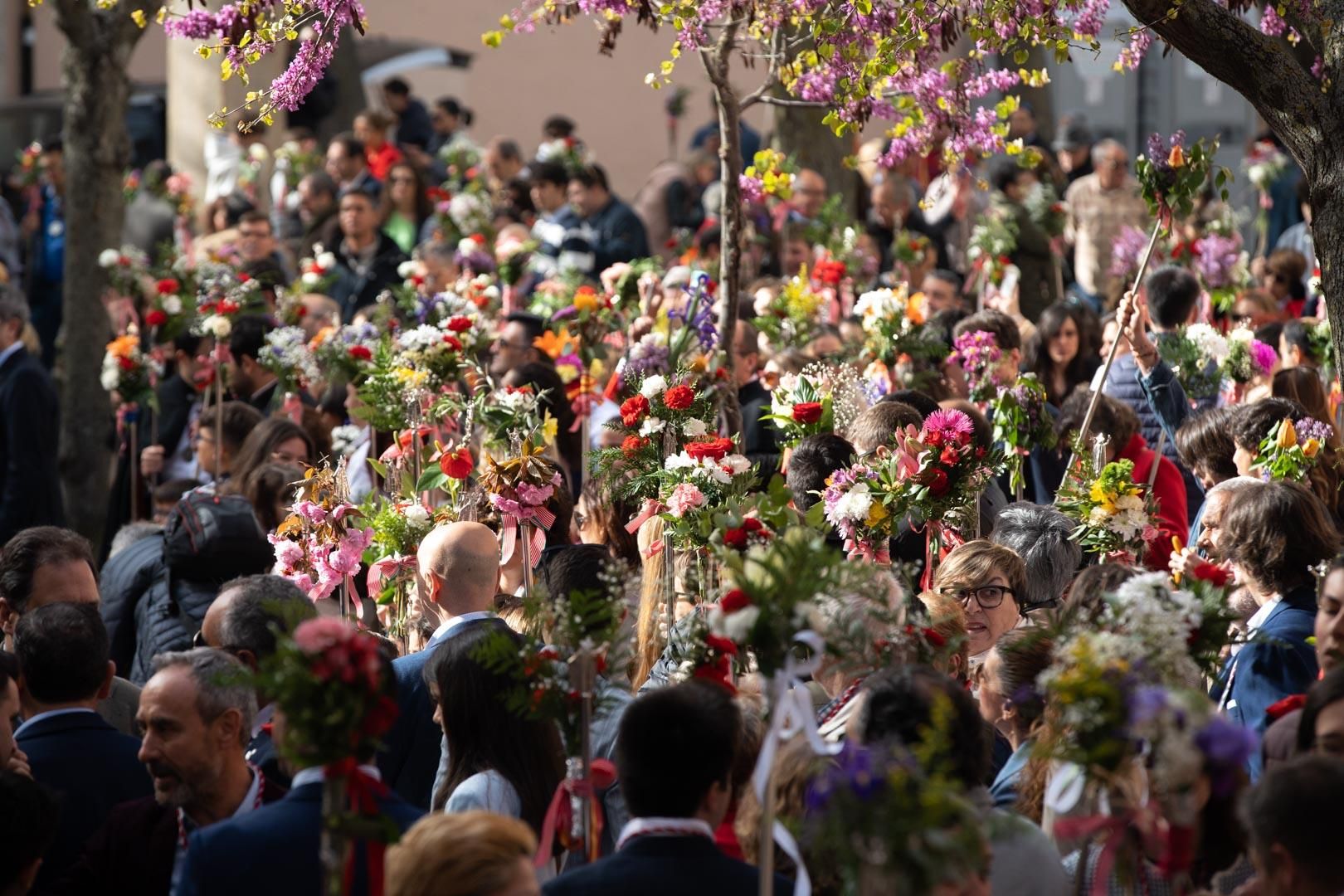 GALERÍA | Así ha sido el encuentro de Jesús Resucitado y su madre en la Plaza Mayor