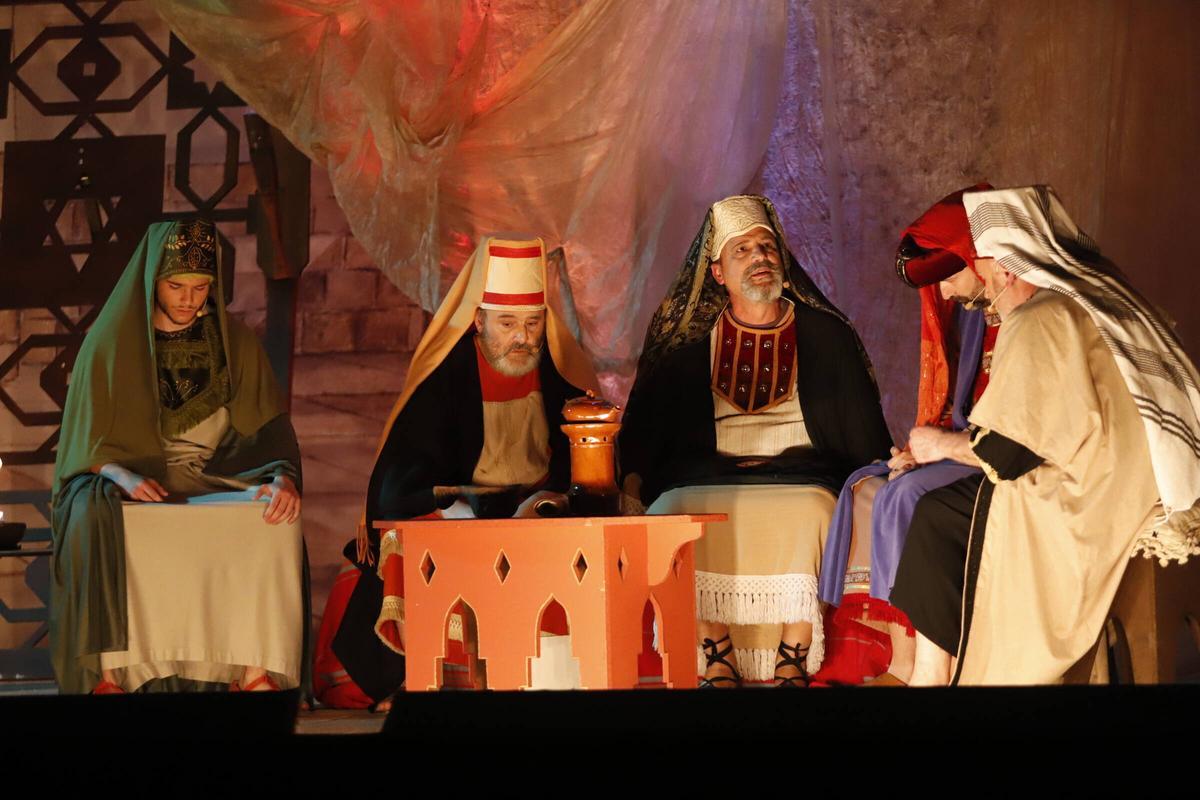 Sacerdotes del Sanedrín, en la representación de El Paso en Iznájar la pasada Semana Santa.