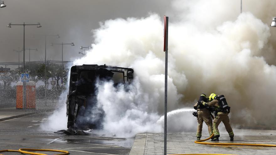 Los buses híbridos de Zaragoza se bloquean con temperaturas superiores a los 40 grados