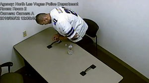 Alonso Pérez s’escapa de la sala d’interrogatoris.