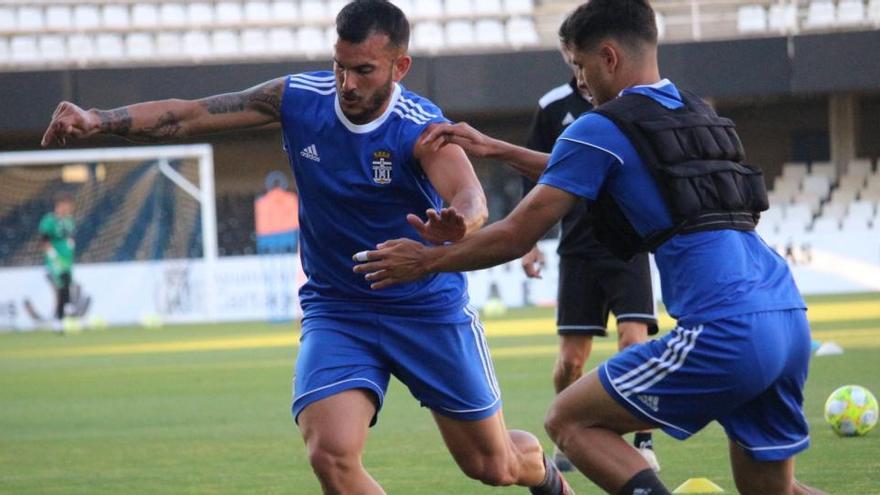 Elady, en un entrenamiento del FC Cartagena