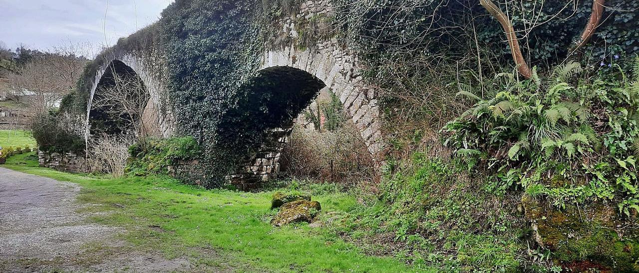 El puente viejo de Olloniego, en su estado actual. | J. C.