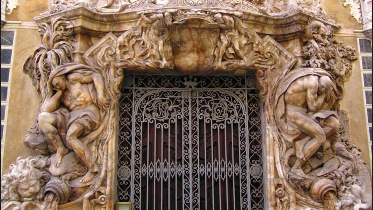 Parte de la portada del Palacio del Marqués de Dos Aguas.
